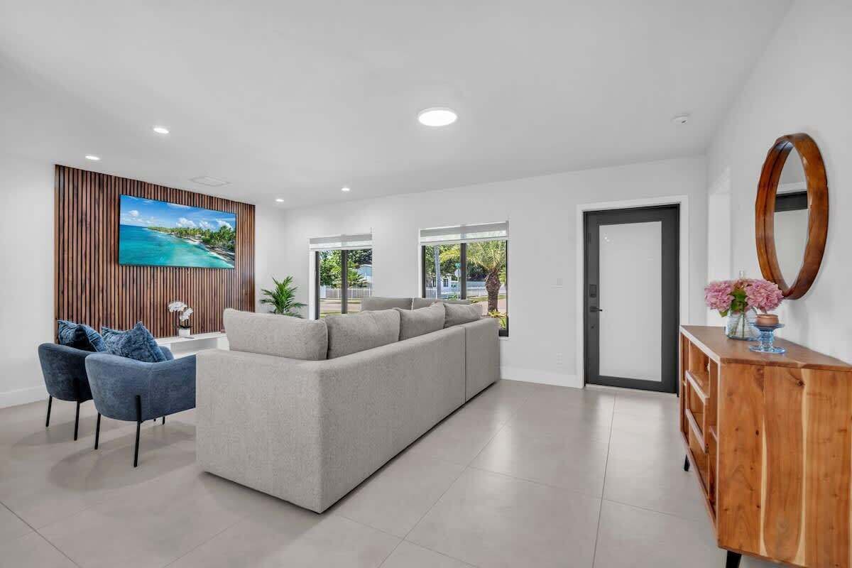 Casa Mimosa Family Tropical Oasis With Pool - Doral, FL