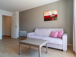 Living area - Art Village Apartment for Four (Pont-Aven)