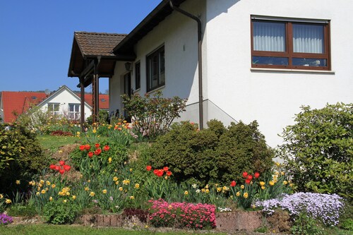 Spacious, well-equipped apartment on the outskirts of the village.  Located directly on hiking trails.