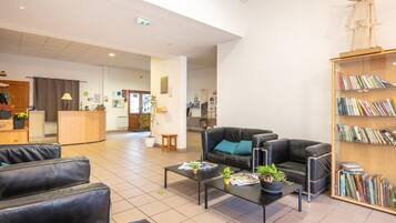 Apartment | Lobby