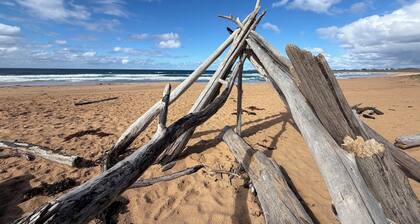 Beaches, Bays & BBQ Days - Your home base in Burradise