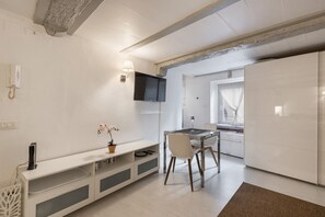 Dining - Lovely Nest by MMega Homes and Villas (Florence)