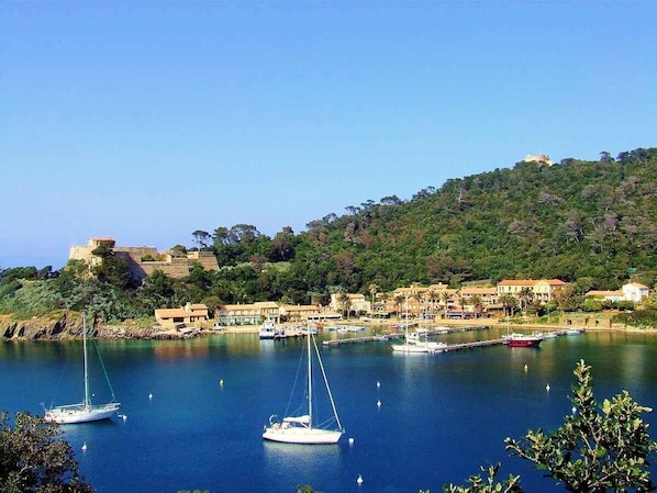 Deluxe Room, Private Bathroom, Harbour View | View from property