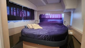 In-room safe, blackout curtains