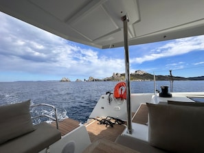 Deluxe Room, Private Bathroom, Harbour View | In-room safe, blackout curtains