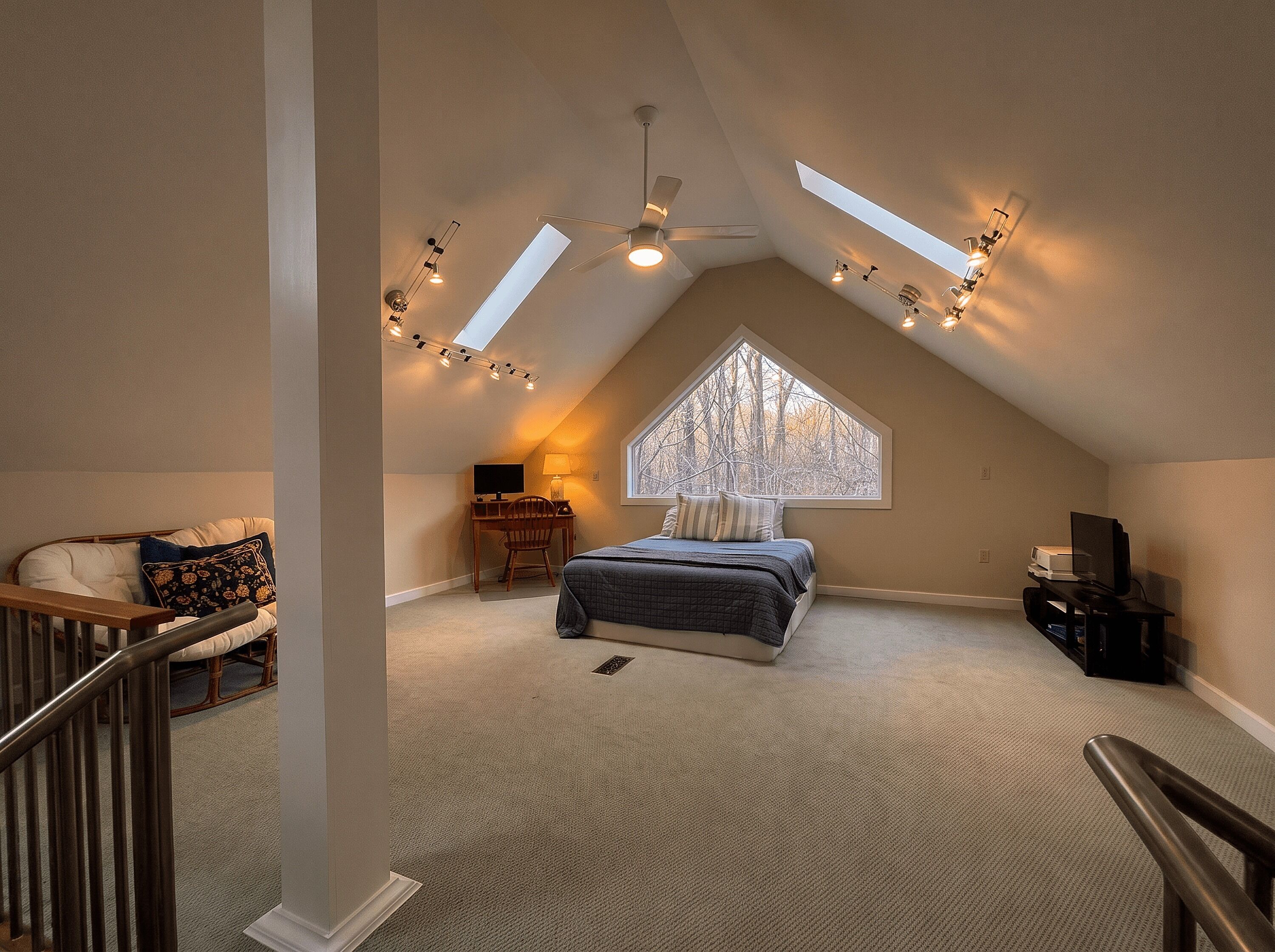 4 slaapkamers, een bureau, gratis wifi, beddengoed