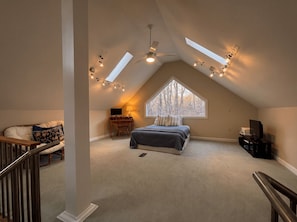 4 chambres, bureau, accès au Wi-Fi (inclus), literie fournie