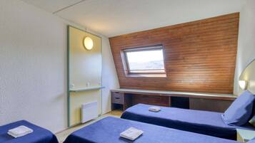 Apartment | 1 bedroom, bed sheets
