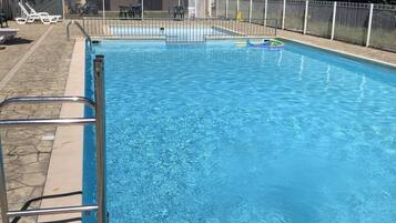 Apartment | Pool | Outdoor pool