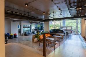 Outdoor dining - ET309 Mountain view apartment - quiet area, pool (Patong Beach)