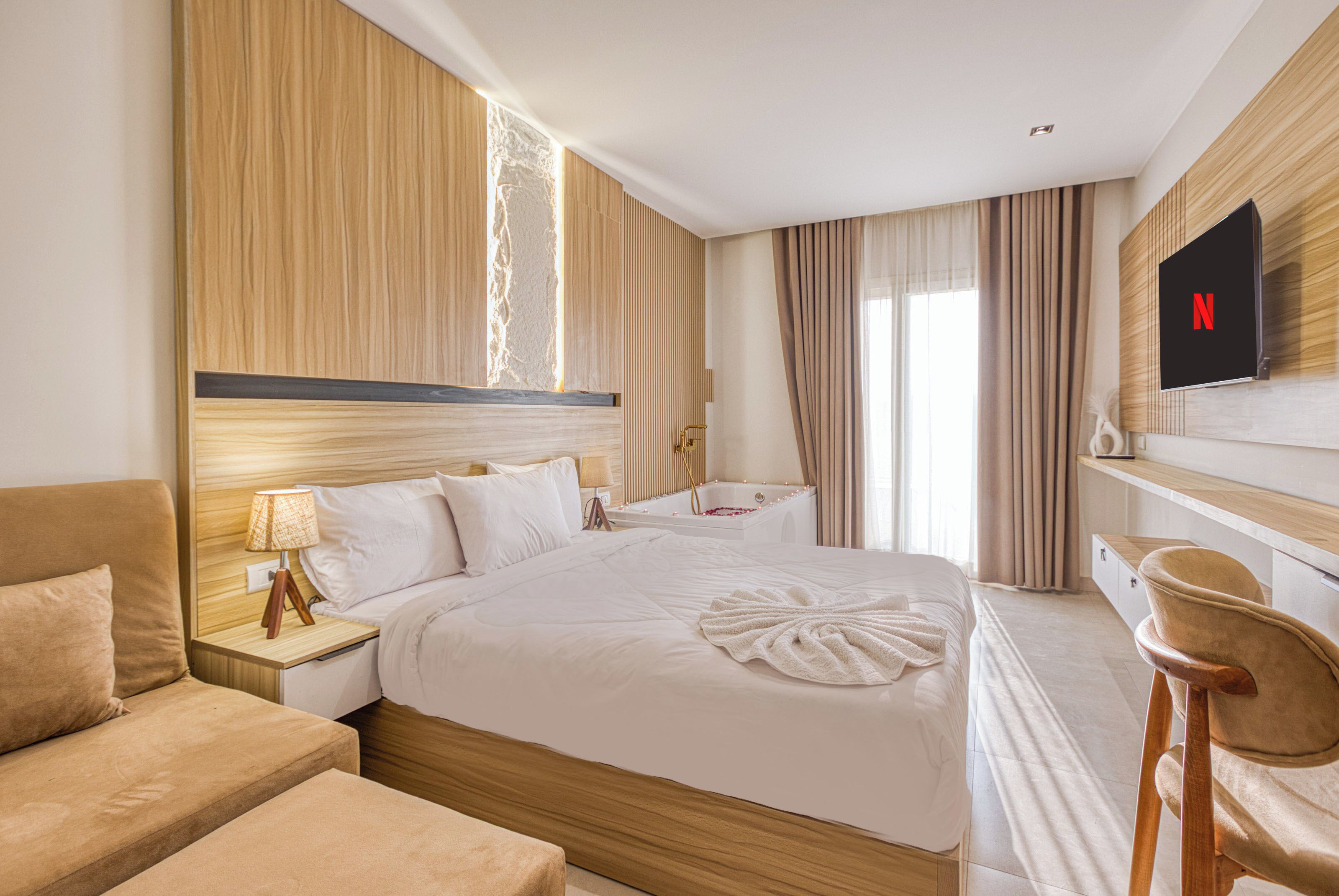 Deluxe Double Room, 1 Queen Bed, Balcony, Mountain View | Desk, blackout curtains, iron/ironing board, free WiFi
