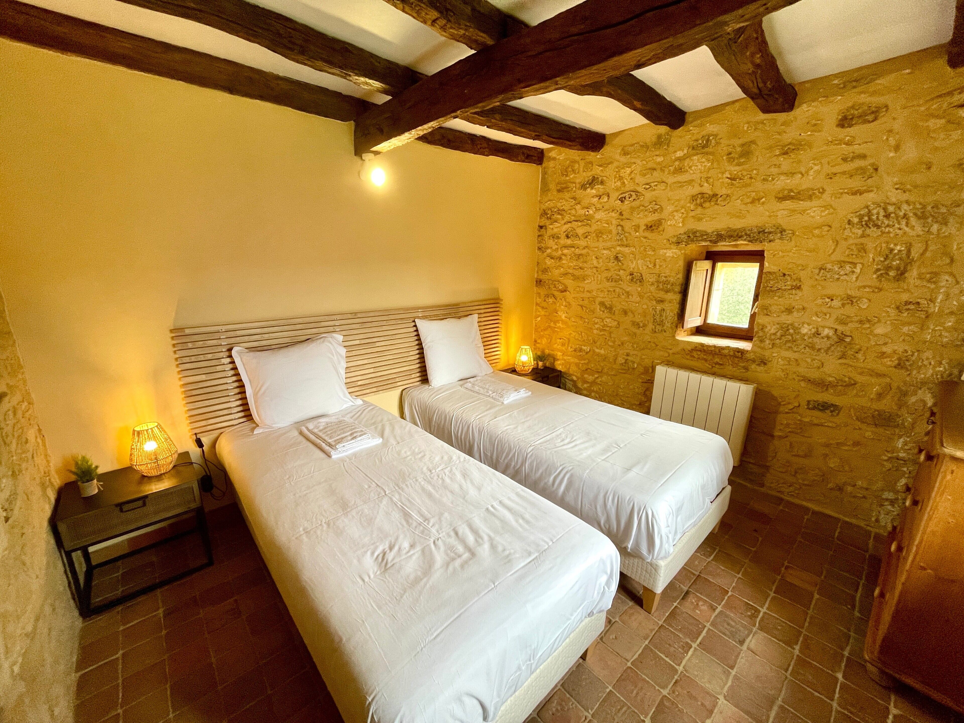 2 camere, ferro/asse da stiro, Wi-Fi, lenzuola