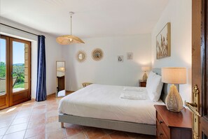 2 chambres, fer et planche à repasser, Wi-Fi, literie fournie