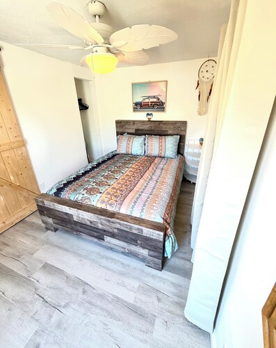 3-bedroom Mermaid House located in the heart of Emerald Isle