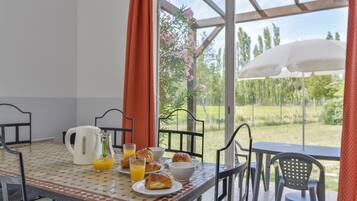 Villa | Tempat makan