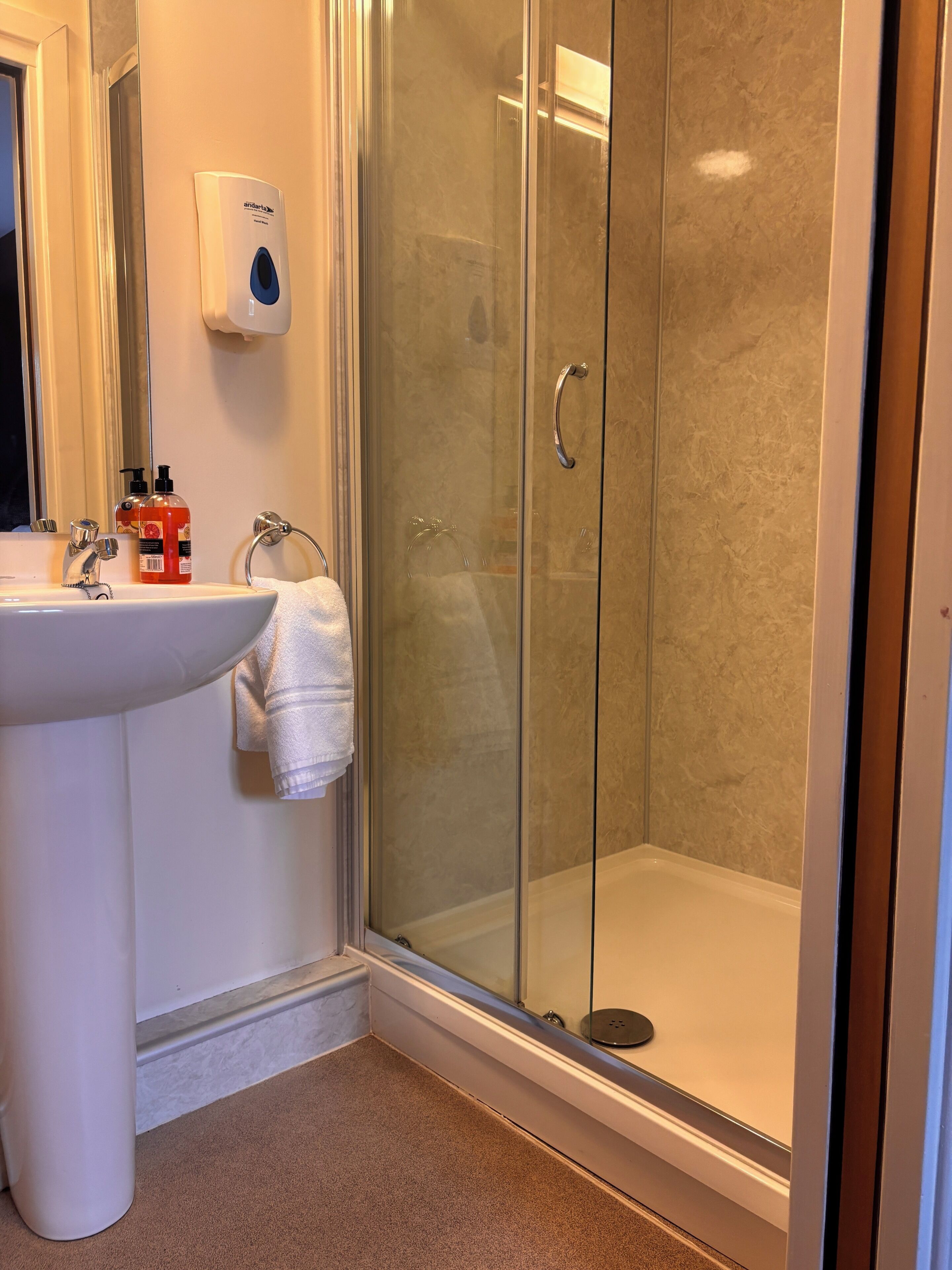 Dobbeltrom – standard, eget bad | Bad
