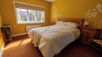 Standard Double Room, Shared Bathroom | Free WiFi, bed sheets