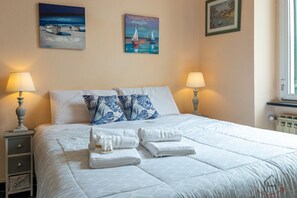 Room - [Family Space] Spiagge 900m • WiFi • Smart TV (Varazze)