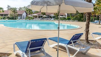 Apartemen | Kolam renang | Kolam renang outdoor dan sebuah kolam renang air hangat