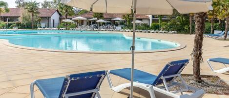 Apartment | Pool | Outdoor pool, a heated pool