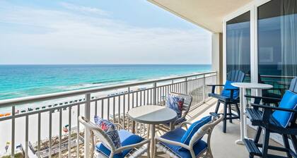 🫧Beachfront 2BR Condo at The Pearl | 2 Pools + Hot Tub | Paradise Found🫧