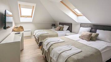 Apartment | 1 bedroom, individually furnished, bed sheets
