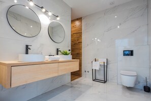 Hair dryer, towels, soap, toilet paper - Villa Shark Maslenica /w elevator (Maslenica)