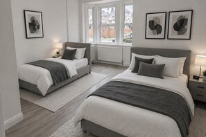2 bedrooms, iron/ironing board, free WiFi, bed sheets - Modern 2-bed Apartment Sleeps 5 Fast Links Central (London)