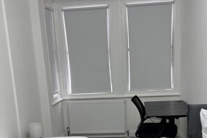 Interior - Modern 2-bed Apartment Sleeps 5 Fast Links Central (London)