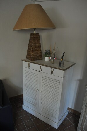 Interior - Spacious gîte with pool and all comforts, at the foot of Mont Bouquet, near Uzes (Seynes)