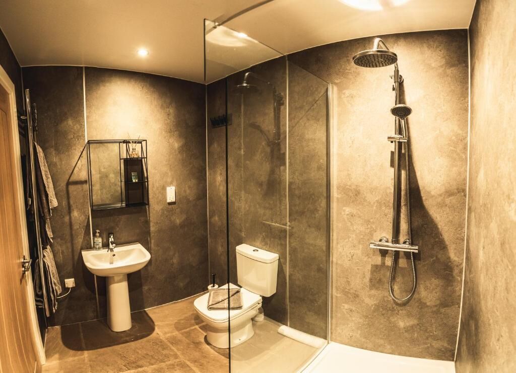 Towels, toilet paper