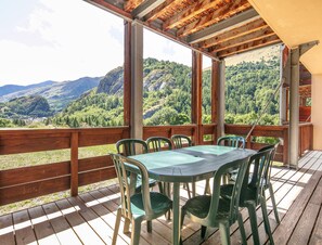 Apartment | Balcony - Spacious Stay Near Galibier (Valloire)