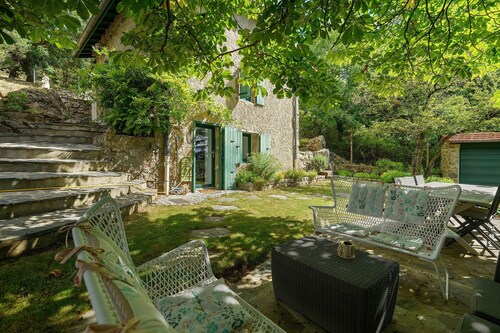 Chambre d’hôtes « La Chambre Tom » avec piscine, jardin partagés et Wi-Fi