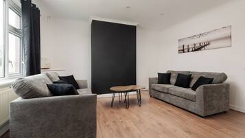 Casa, 3 habitaciones | Zona de estar