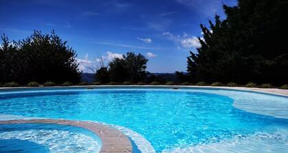 Chalet « Au Domaine De Cabu » avec vue montagne, piscine partagée et Wi-Fi