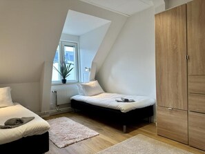 Desk, free WiFi - Attic Hostel (Borås)