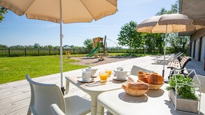 Apartment | Balcony - Couple Stay Near Mont-saint-michel (Roz-sur-Couesnon)