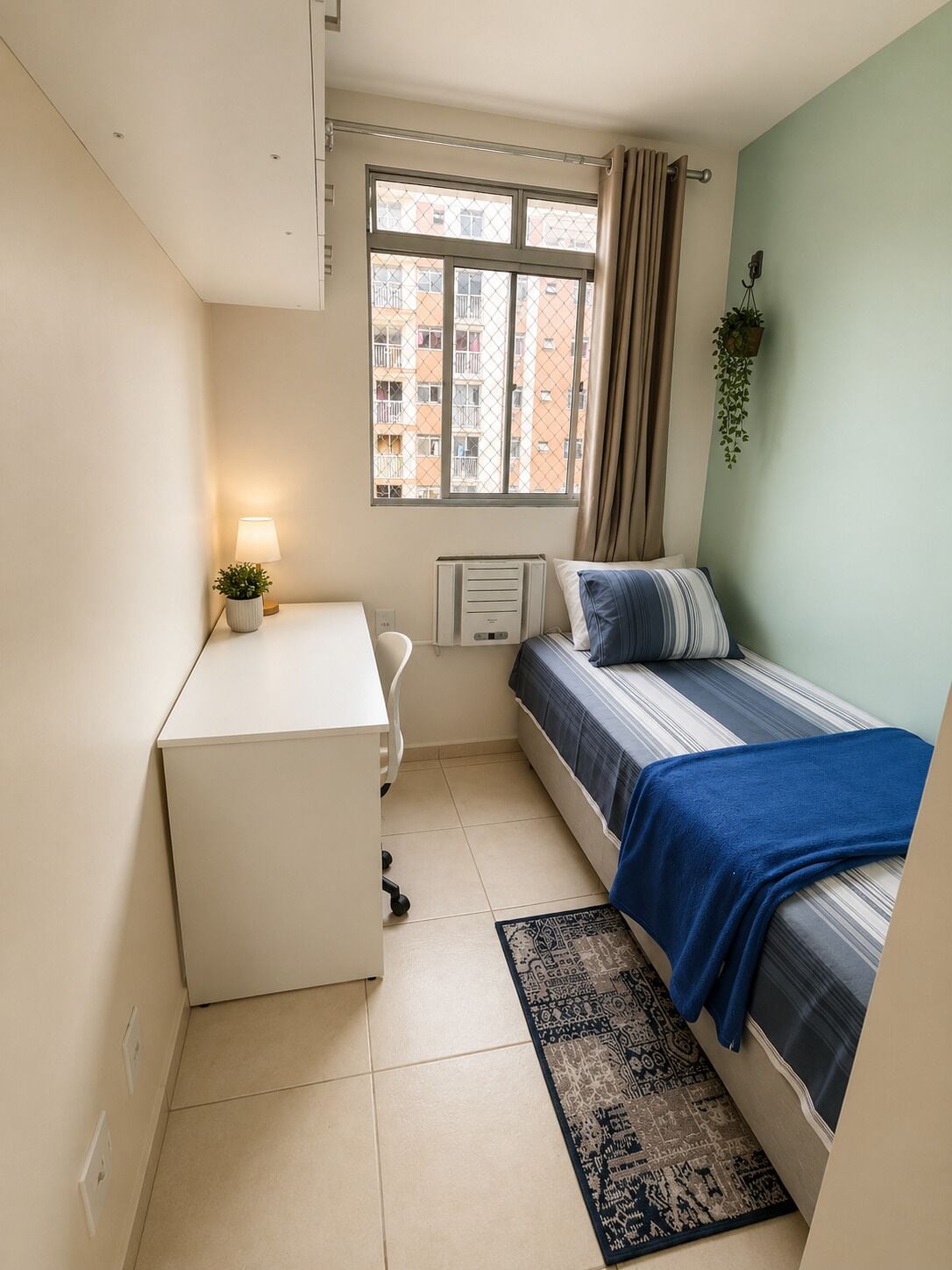 Apartamento, balcón, vistas a la ciudad | Tabla de planchar con plancha y wifi gratis