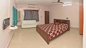Family Room | Free WiFi