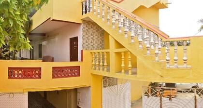 Satish Guest House