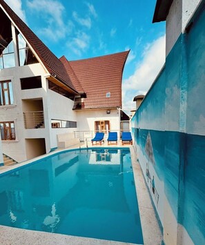 Outdoor pool - Havillah Bustani Apartments (Diani Beach)