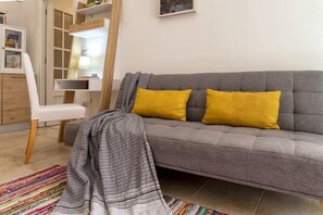 TV - GP23 Apartment - Renew apartment close to the sea and downtown Alghero (Alghero)
