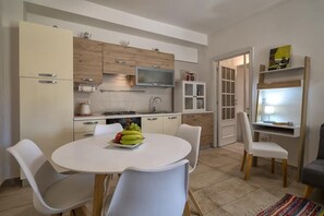 Dining - GP23 Apartment - Renew apartment close to the sea and downtown Alghero (Alghero)
