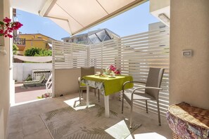 Outdoor dining - GP23 Apartment - Renew apartment close to the sea and downtown Alghero (Alghero)