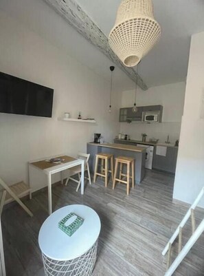 Dining - Studio in Old Antibes (Antibes)