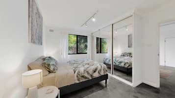 Apartment | 1 bedroom, bed sheets