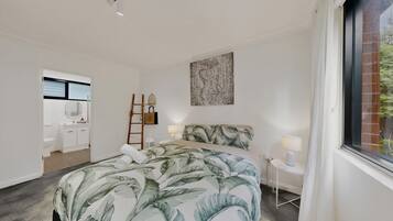 Apartment | 1 bedroom, bed sheets