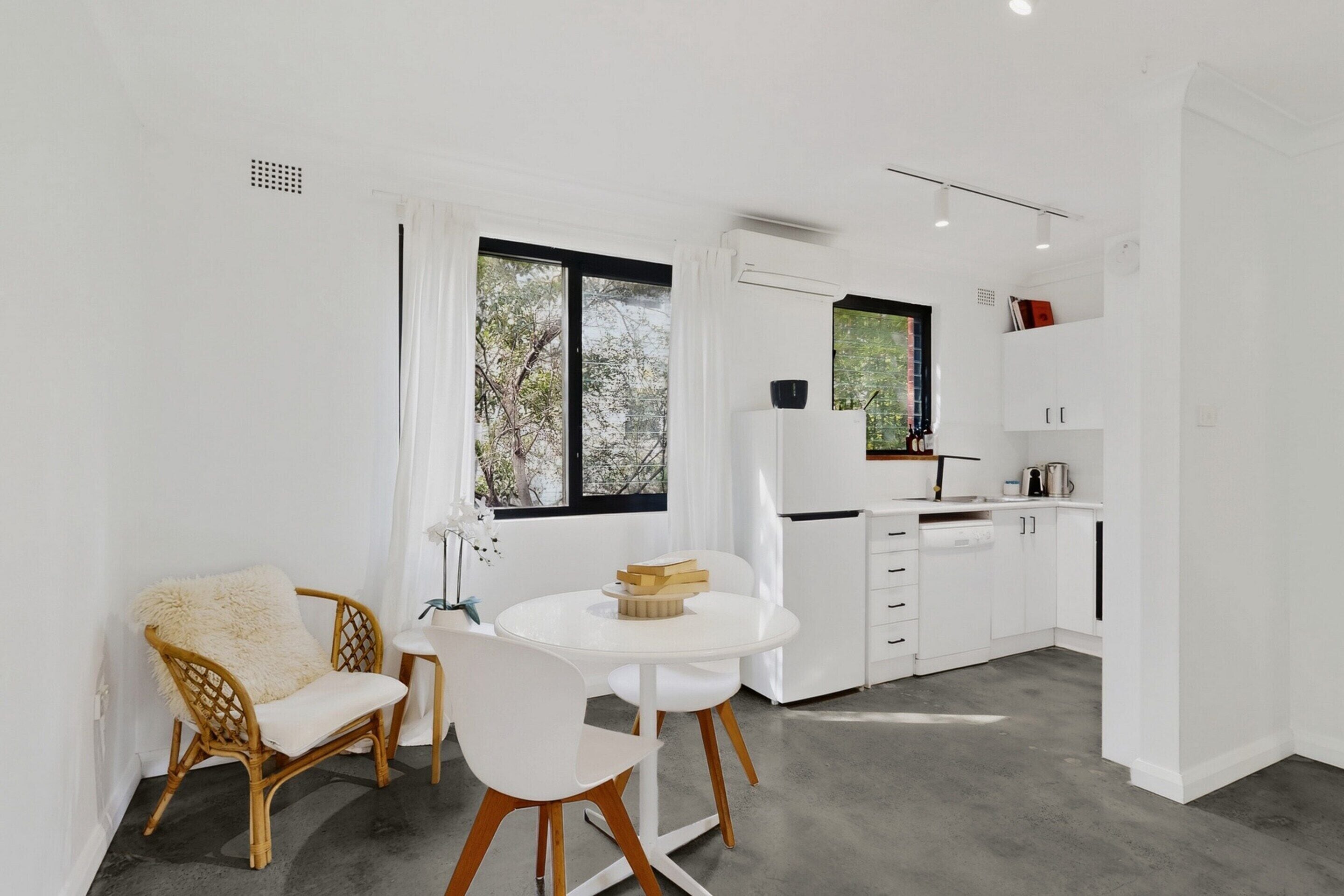 Apartment | Private kitchen | Fridge, cookware/dishes/utensils