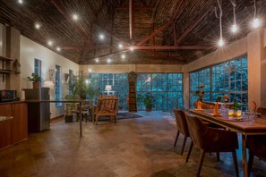 Dining - 2BR Poolside Apartment in a quiet Jungle Oasis (Nairobi)