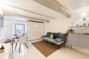 Living area - Lovely Nest by MMega (Florence)